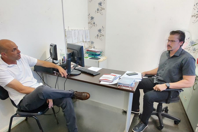 Deputado Ismael Crispin celebra parceria com Secretaria Municipal de Educação - News Rondônia