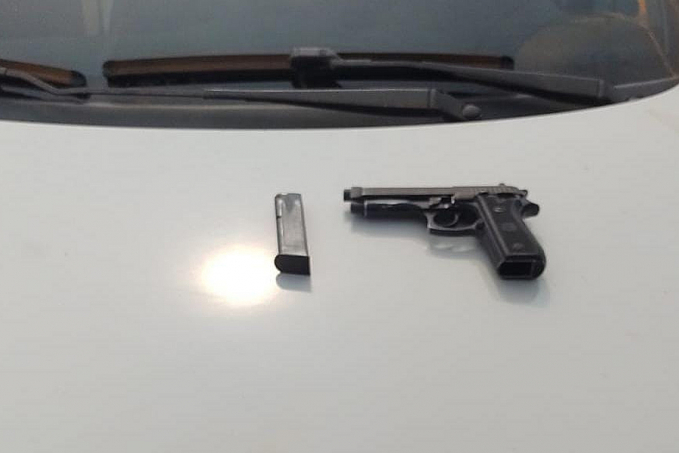 EM FAMÍLIA: Casal de irmãos é preso com pistola em veículo na Estrada da Penal - News Rondônia