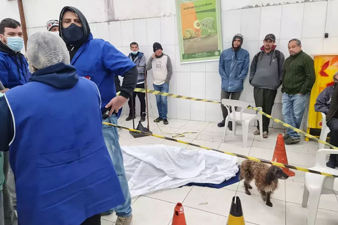 Morador de rua morre na fila de abrigo após madrugada de frio intenso em SP - News Rondônia