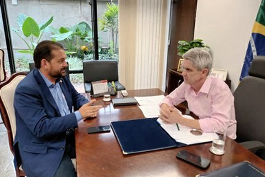 Deputado Laerte Gomes visita senadores Confúcio Moura e Jaime Bagattoli em Brasília - News Rondônia
