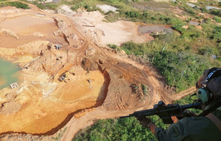 URU PRAESIDIUM II: PF deflagra a operação contra garimpos ilegais em terra indígena - News Rondônia