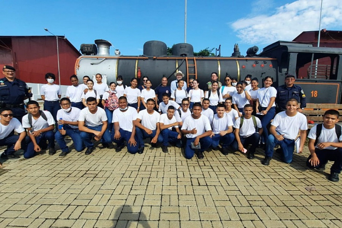 Alunos do Colégio Tiradentes de Guajará-Mirim participam do projeto `Caminhos do Conhecimento´, em Porto Velho - News Rondônia