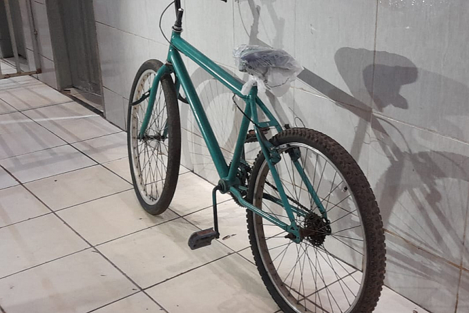 Homem é preso após furtar bicicleta em supermercado - News Rondônia