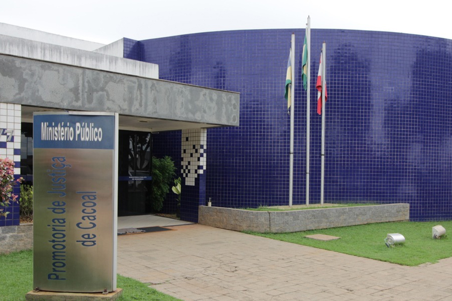 MP denuncia carreteiro que avançou contra manifestantes em bloqueio no Município de Cacoal - News Rondônia