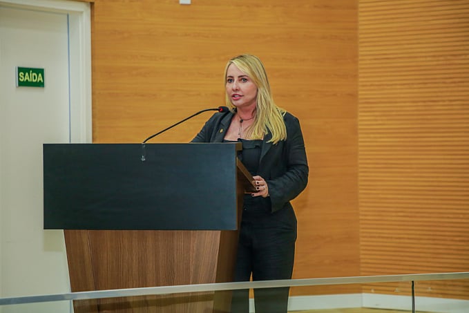 Na Tribuna, Ieda Chaves destaca o Dia Nacional dos Animais e pede mais apoio à causa - News Rondônia