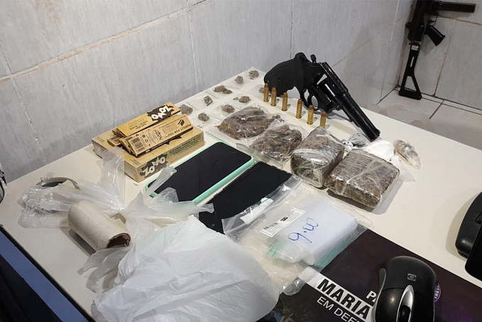 Cadeirante é presa com drogas e arma escondidos em caixa d'água na zona leste - News Rondônia