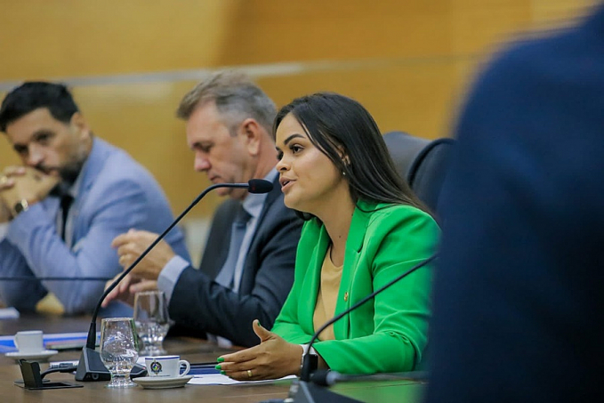 Dra. Taíssa solicita estudos para a regularização de bairros de Guajará-Mirim - News Rondônia
