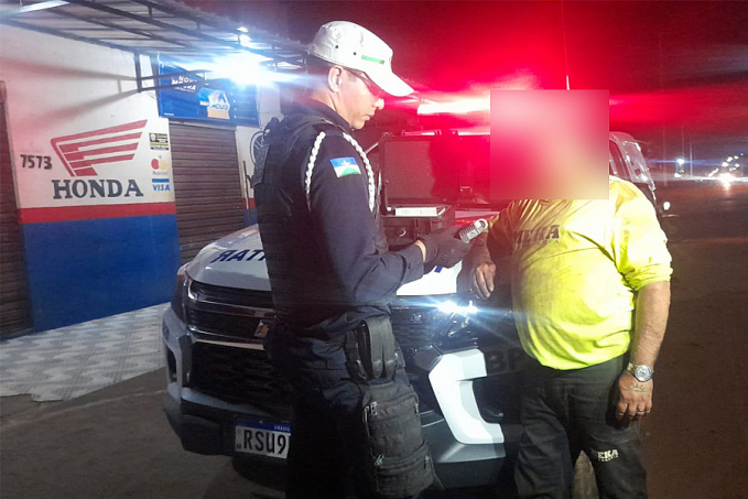 EMBRIAGADO: Motociclista sem habilitação e bêbado é preso após acidente em cruzamento - News Rondônia