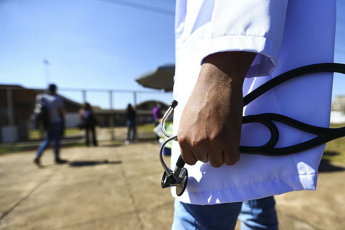 Médico estrangeiro deve ter exame de português para atuar no país - News Rondônia