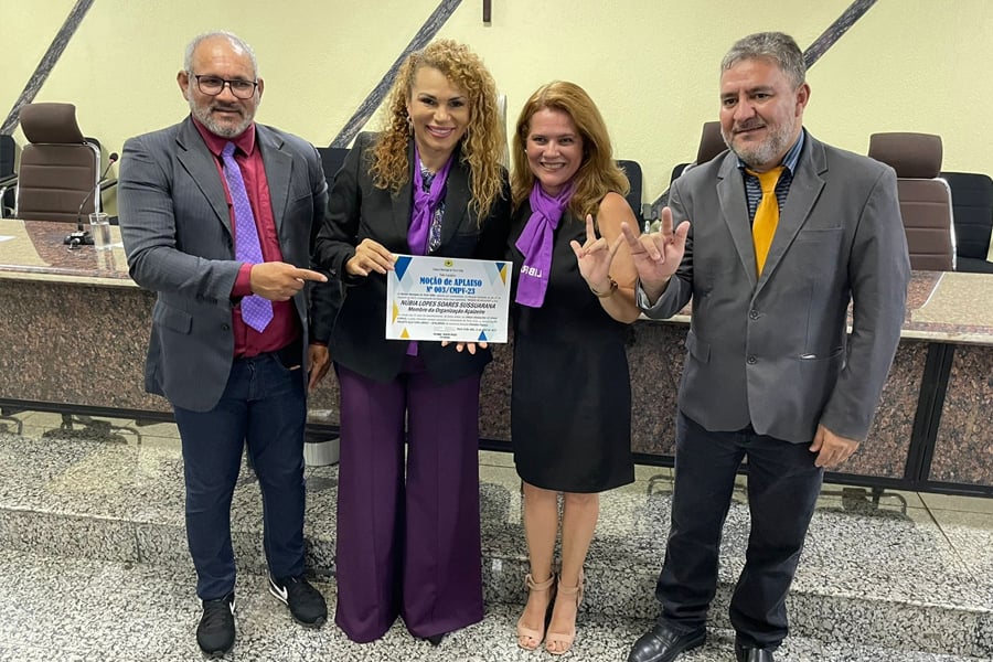 Vereador Everaldo Fogaça homenageia Açai com Libras com Moção de Aplausos - News Rondônia
