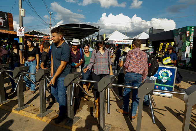 Com 107 mil visitantes, Rondônia Rural Show fecha 3° dia com volume de negócios, chegando a marca dos dois bilhões de reais - News Rondônia