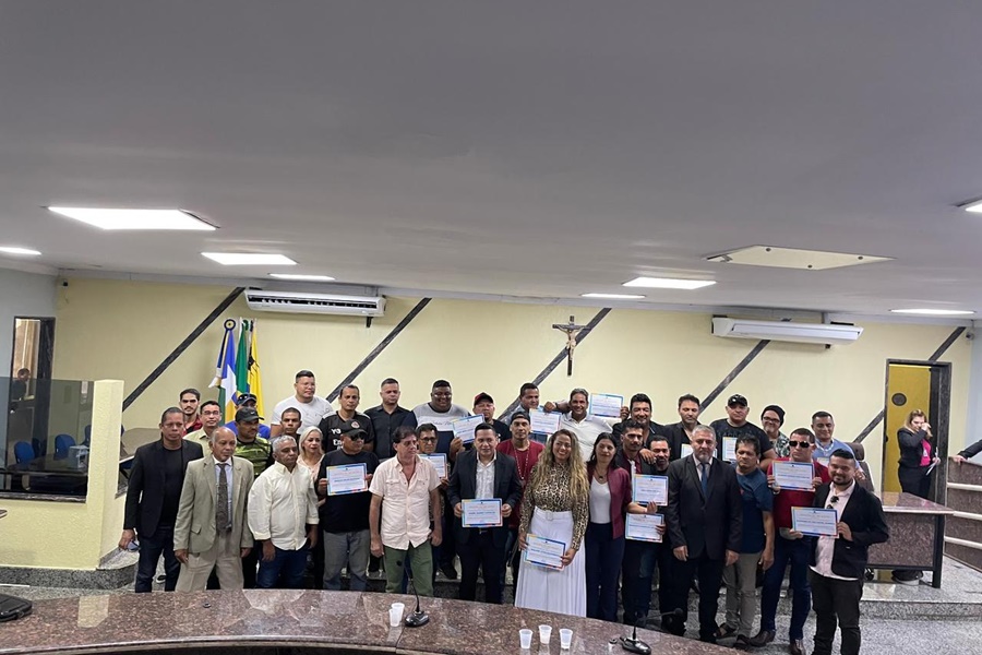 Vereador Everaldo Fogaça homenageia Associação Multicultural dos Artistas e Colaboradores de Rondônia - News Rondônia