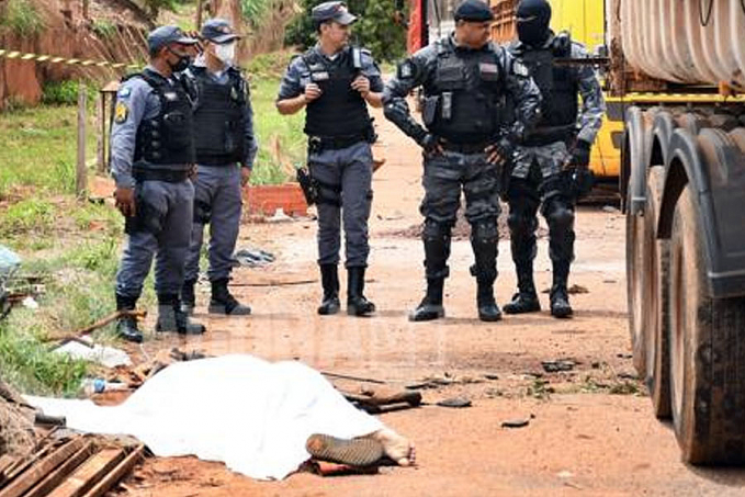 VÍDEO - Suposto líder de esquema de roubo de cargas é executado com dois tiros na cabeça - News Rondônia