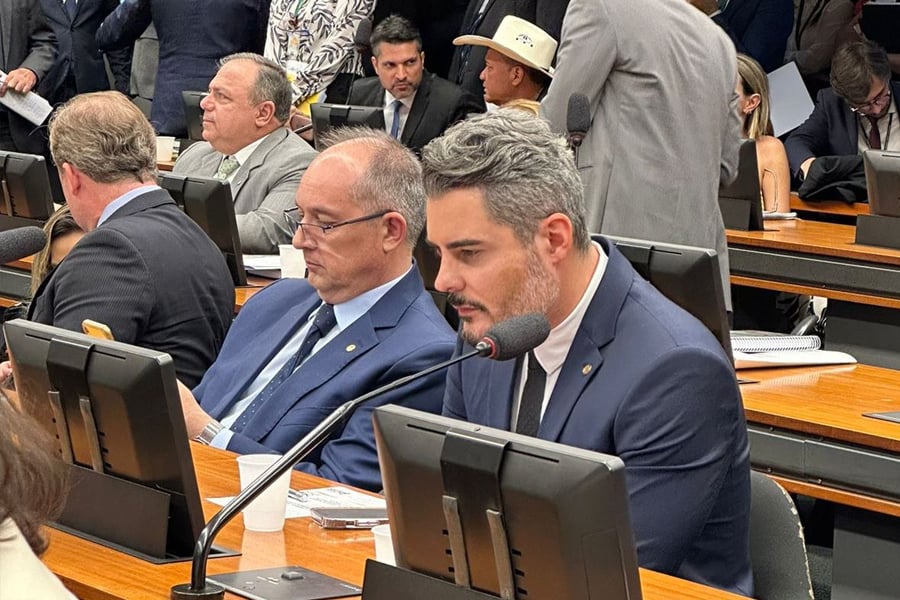 Após pressão dos Deputados Federais, Governo Lula prorroga prazo de recadastramento de armas até o dia 3 de maio - News Rondônia