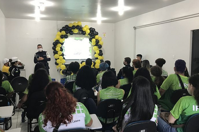Alunos do IFRO visitam Hospital de Base Ary Pinheiro em projeto de conscientização sobre responsabilidade no trânsito - News Rondônia