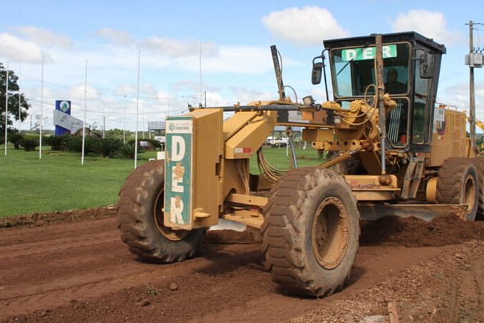 DER avança o trabalho nas vias da sede da Rondônia Rural Show Internacional em Ji-Paraná - News Rondônia