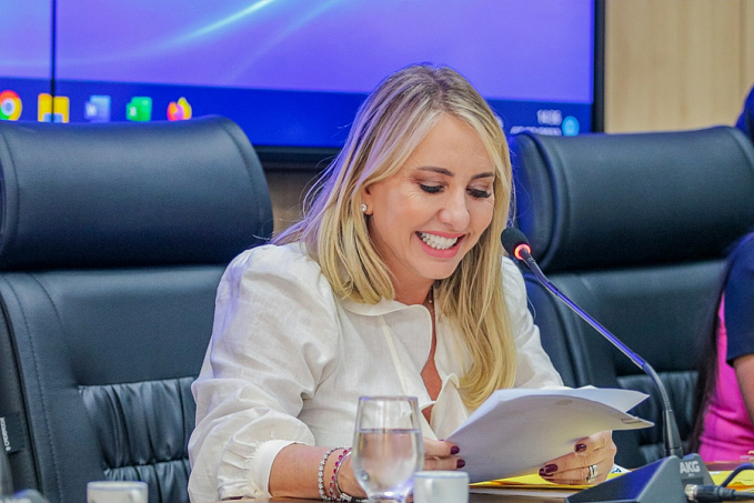 Ieda Chaves indica a elaboração de projeto de lei que prevê isenção de taxa de inscrição em certames - News Rondônia