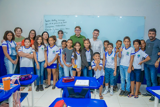 JARU: Prefeito João Gonçalves Júnior e vice-prefeito Jeverson Lima acompanham início do ano letivo nas escolas municipais - News Rondônia