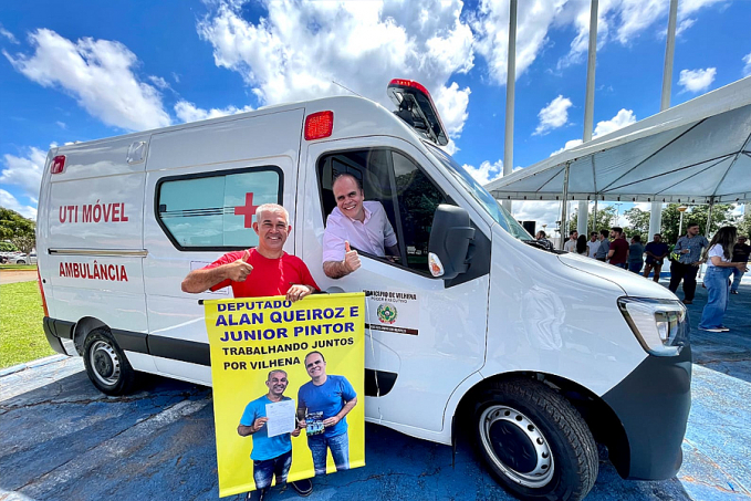 Deputado estadual Alan Queiroz realiza entrega de ambulância semi UTI em Vilhena, Rondônia - News Rondônia