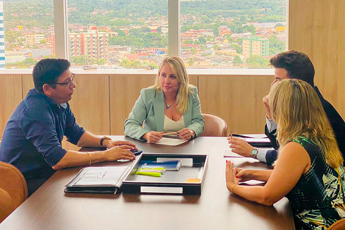 Ieda Chaves conversa com lideranças e recebe demandas na área da saúde e espaços públicos - News Rondônia