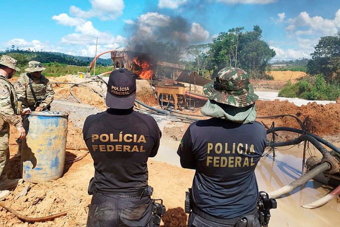 Garimpo ilegal fechado e maquinários destruídos, somam o resultado da ação pela PF, Ibama e Funai, na terra dos Uru-Eu-Wau-Wau - News Rondônia