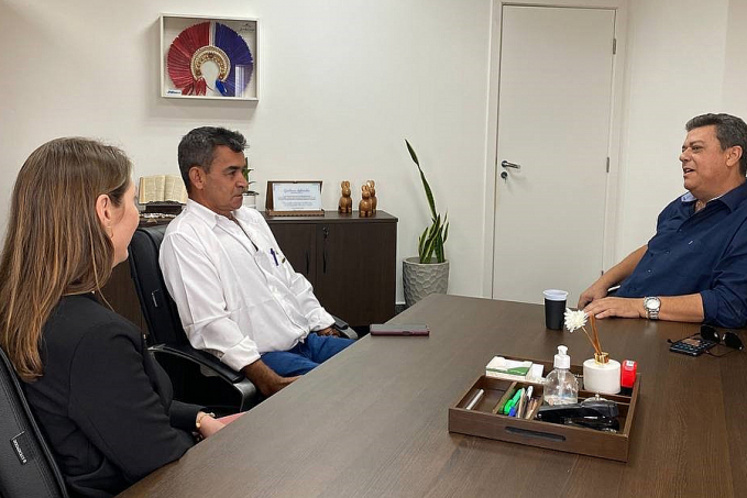 Gestores municipais buscam apoio da deputada Lebrinha para ações de desenvolvimento - News Rondônia
