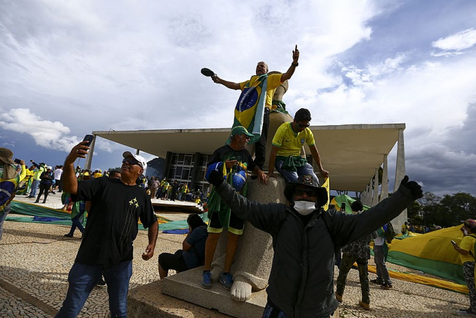 Fachin vota por tornar réus mais 200 denunciados por atos golpistas - News Rondônia