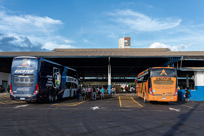 Usuários avaliam estrutura do terminal rodoviário provisório de Porto Velho após início dos trabalhos - News Rondônia
