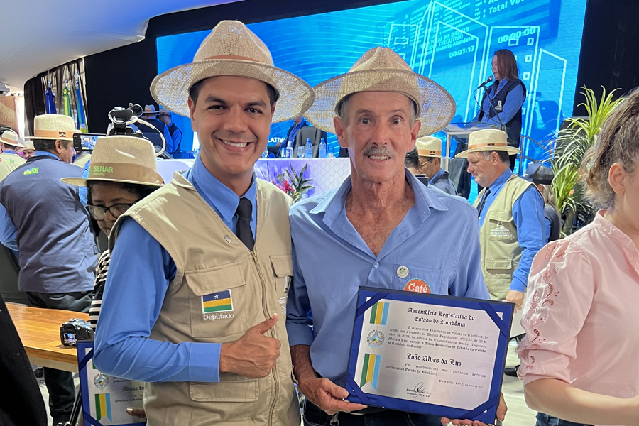 Na Rondônia RRS Deputado Cássio Gois celebra aprovação de projeto de lei de sua autoria em defesa dos produtores do café de qualidade em RO - News Rondônia