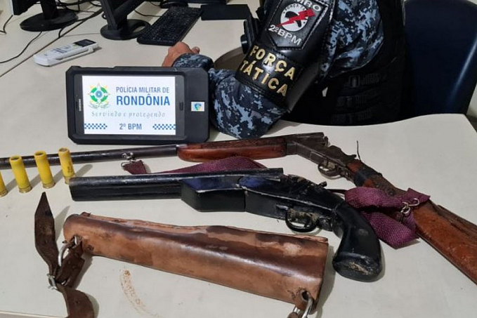 PM apreende duas armas de fogo e prende dois suspeitos, em Ji-Paraná - News Rondônia