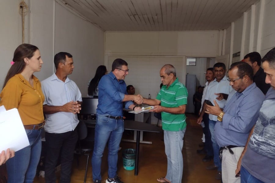 Títulos definitivos do Programa Papel Passado são entregues para moradores de Jardinópolis - News Rondônia
