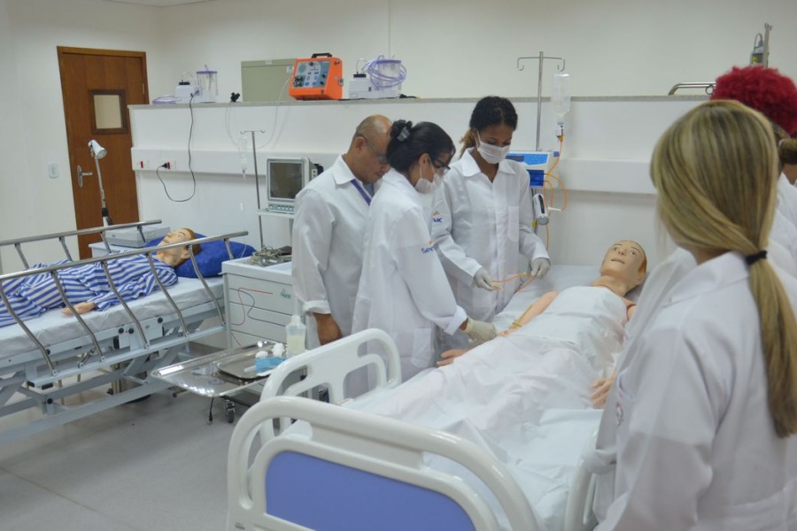 Presidente sanciona piso para enfermagem sem reajuste automático - News Rondônia