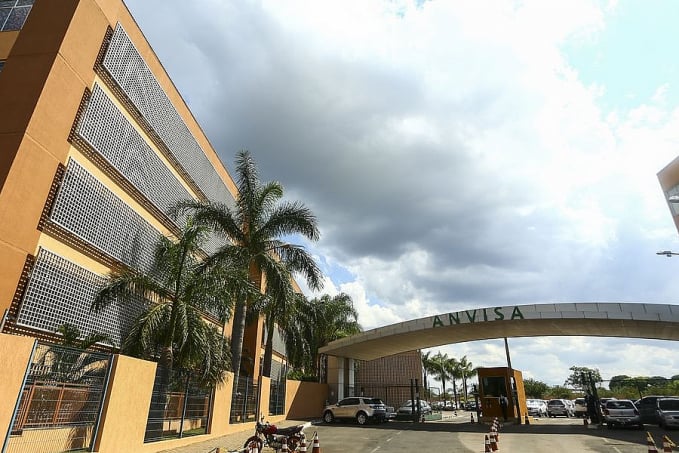 Anvisa libera venda de 930 pomadas para trançar ou modelar cabelos - News Rondônia