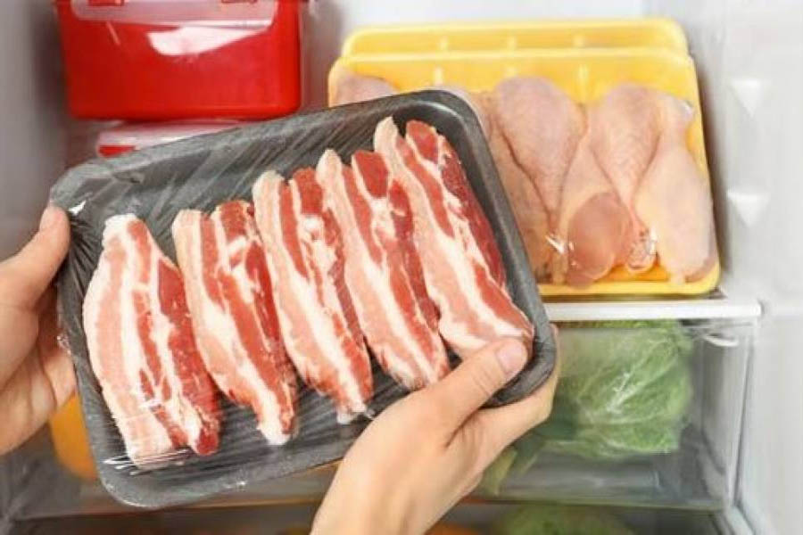 Mulher vai para almoço de natal com o filho e tem casa saqueada em Vilhena; idosa é suspeita de ter furtado 10 kg de carnes - News Rondônia