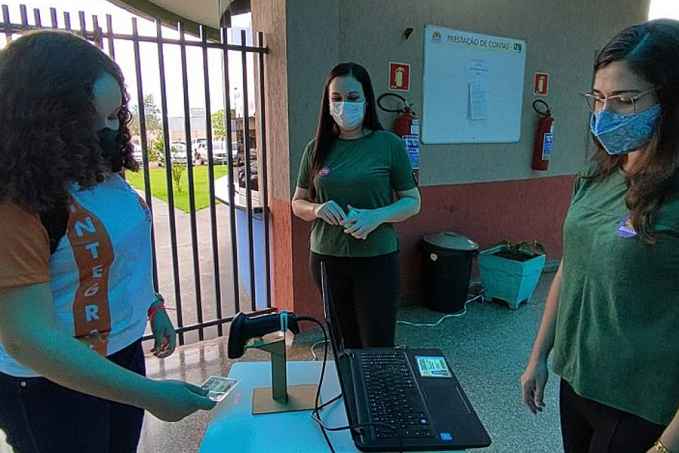 Escola de Cacoal cria carteirinha para melhorar logística e oferecer mais segurança aos estudantes - News Rondônia