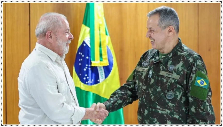 Ex-comandante do Exército caiu tentando segurar 'ex-ajudante de Ordens' de Bolsonaro - News Rondônia