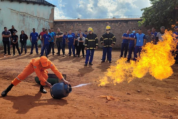 Na região Madeira Mamoré, curso de combate a incêndios e ação de negociações de dívidas são destaques da semana - News Rondônia