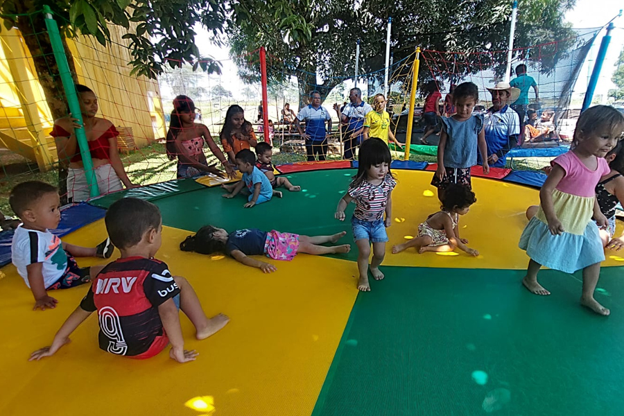 Caravana leva esporte e lazer para moradores de Extrema - News Rondônia