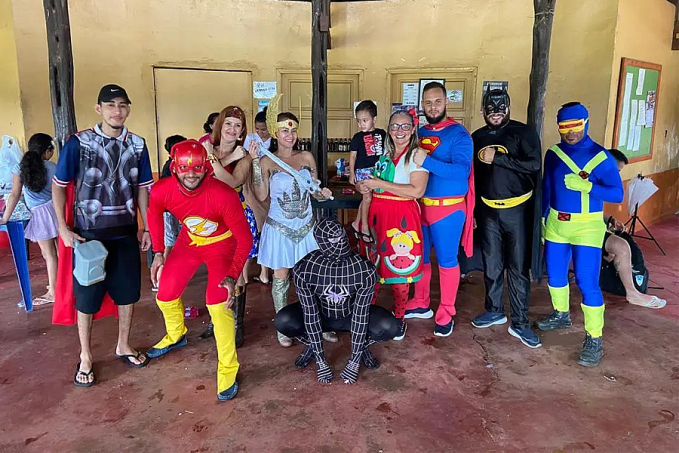 Vereadora Márcia Socorrista e apoiadores promovem dia de lazer ás crianças do bairro Airton Senna e Vila Princesa - News Rondônia