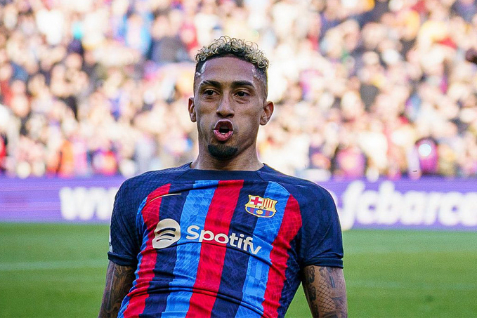 Cabeçada de Raphinha dá ao Barcelona vitória apertada sobre o Valencia - News Rondônia