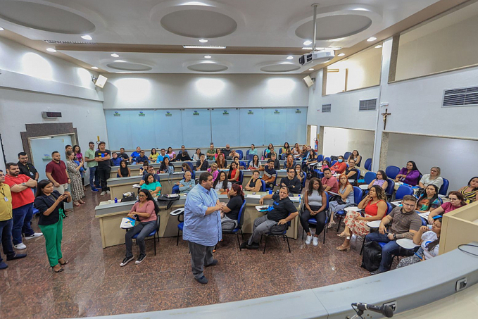 Curso básico de Libras para servidores municipais é encerrado com entrega de certificados - News Rondônia