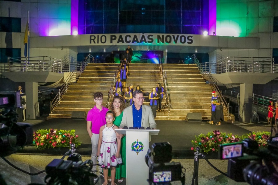 Com Natal de Luz, Governo reúne rondonienses e apresenta espetáculo de luzes e atrações culturais no Palácio Rio Madeira - News Rondônia