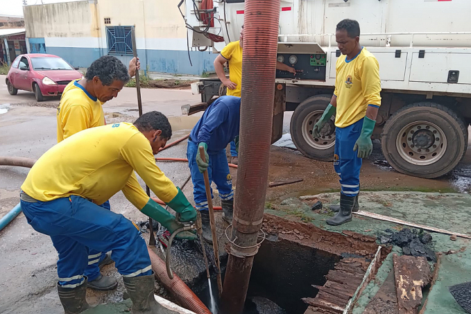 Semusb desobstrui bueiro na zona sul a pedido do vereador Edimilson Dourado - News Rondônia