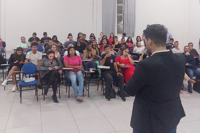 Debate sobre proibição de visitas íntimas reúne mais de 100 acadêmicos em Ariquemes - News Rondônia