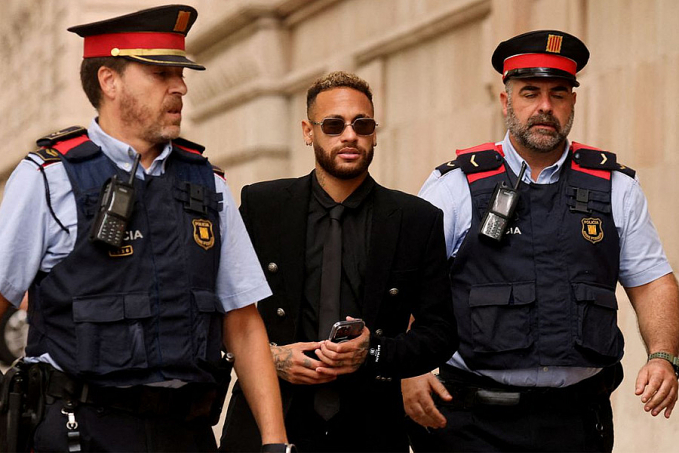 Neymar nega em tribunal espanhol participação em negociações com Barça - News Rondônia