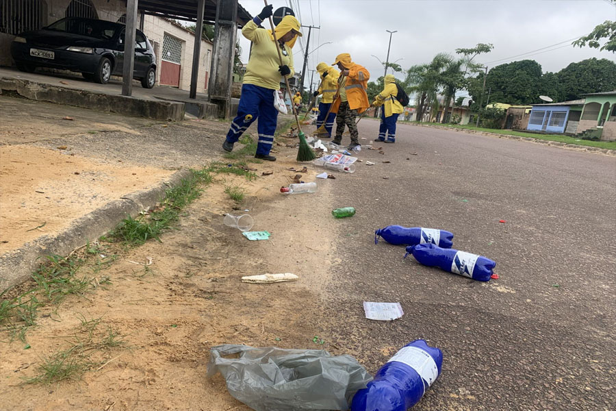 Prefeitura promove limpeza de ruas que receberam blocos carnavalescos no último fim de semana - News Rondônia