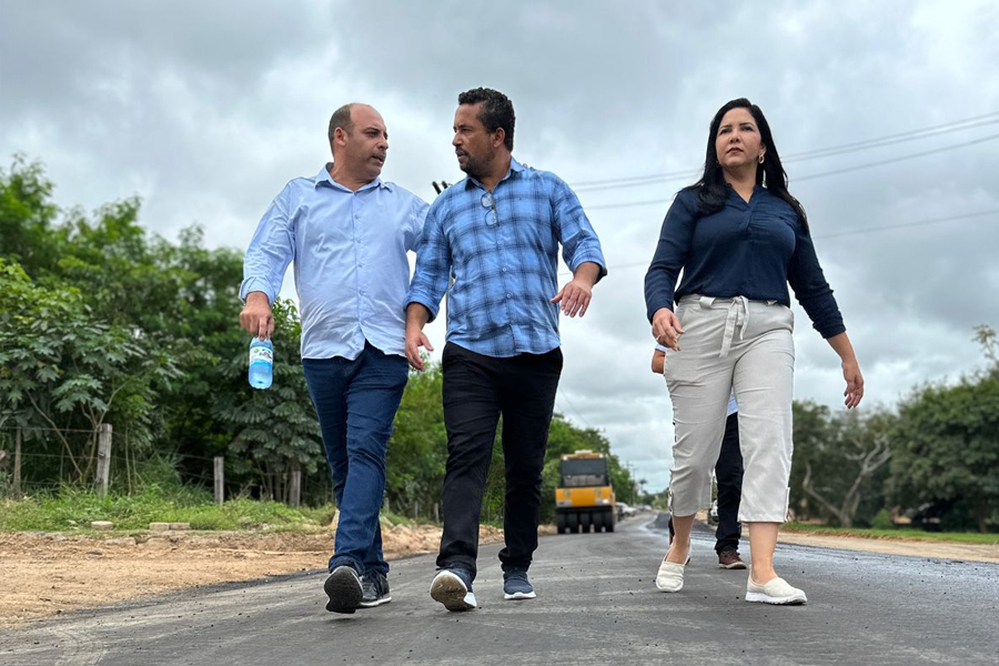 No município de Ji-Paraná, Cristiane Lopes se reúne com o prefeito da cidade e participa de entrega de obras - News Rondônia