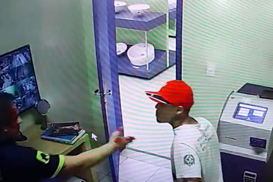 Câmera registra roubo na Agroboi em Porto Velho - News Rondônia