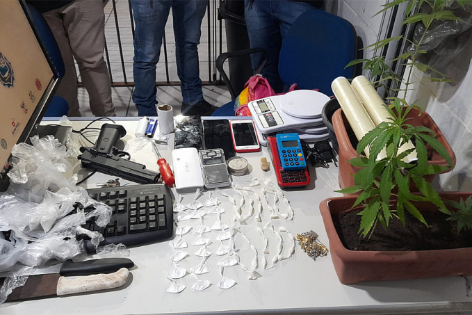 Adolescente é apreendido com plantação de maconha em apartamento no residencial Porto Belo - News Rondônia