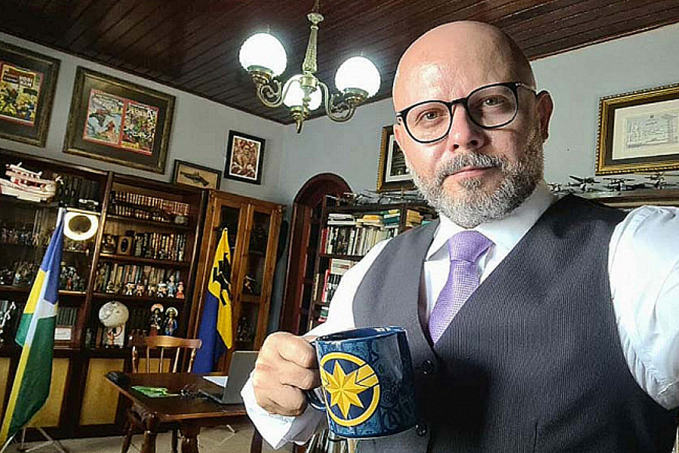 Vereador Aleks Palitot tem pedido atendido para serviço de reparo, pintura e sinalização na Rua Domingo Alegre - News Rondônia